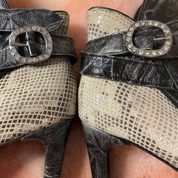 ❤️ Dos de Oro Boots - Picture 6 of 16